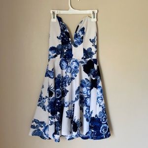 Strapless white with blue flowers dress size small